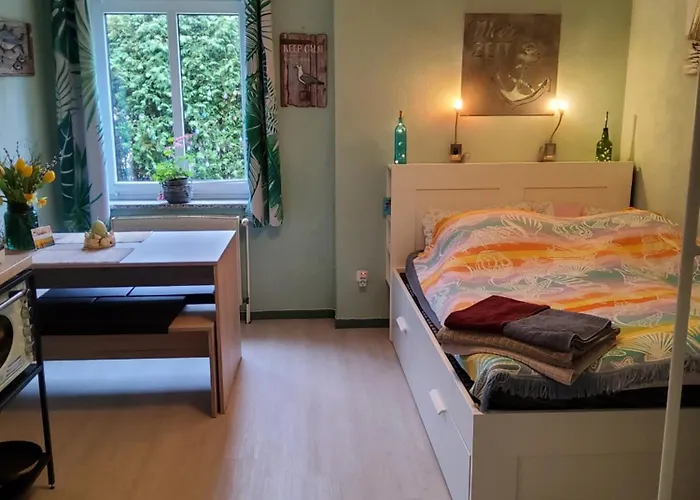 Studio-Apartment Mit Kleinem Gartenanteil