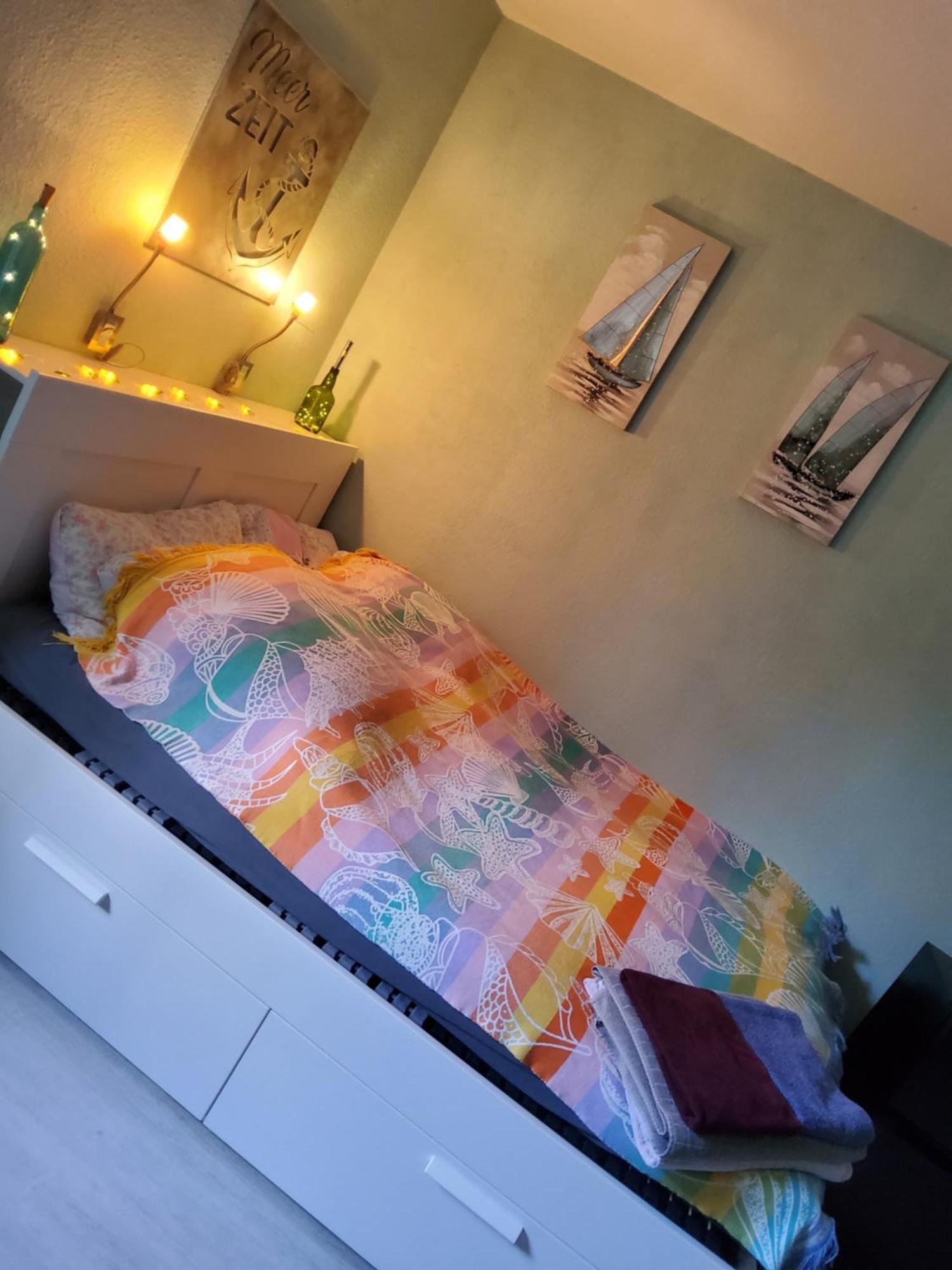 Studio-apartment Mit Kleinem Gartenanteil *
